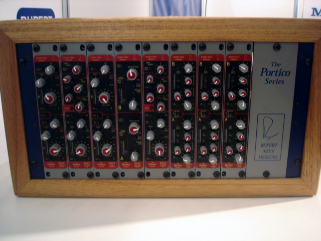 Excellent pics from AES Paris…